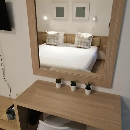 Tikay Studio Apts *